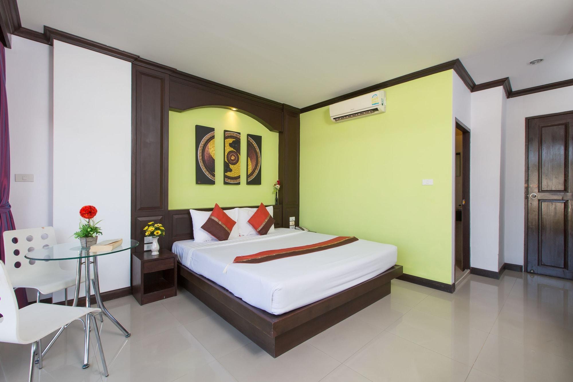 Patong Buri Hotel Exterior foto