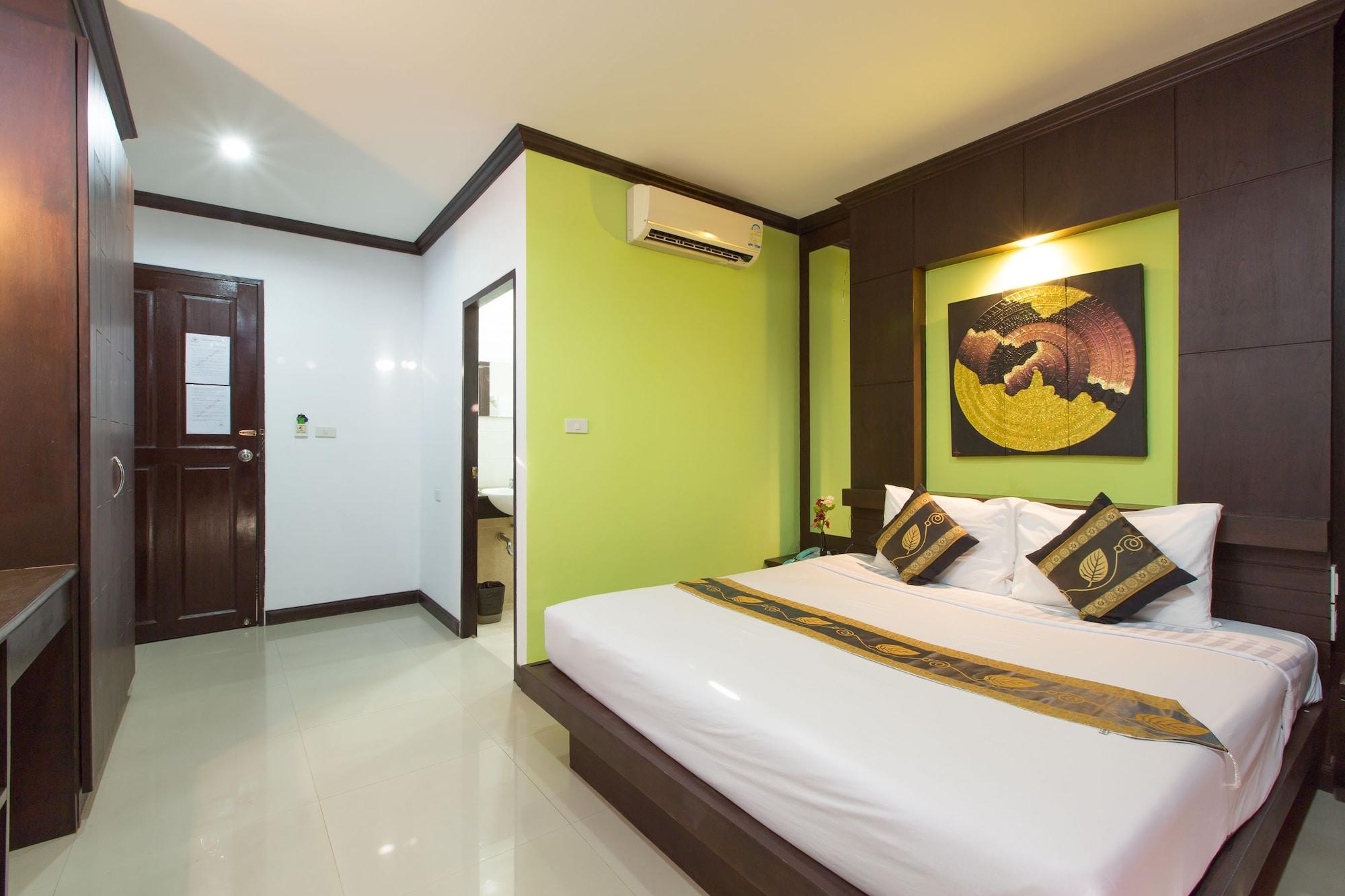 Patong Buri Hotel Exterior foto