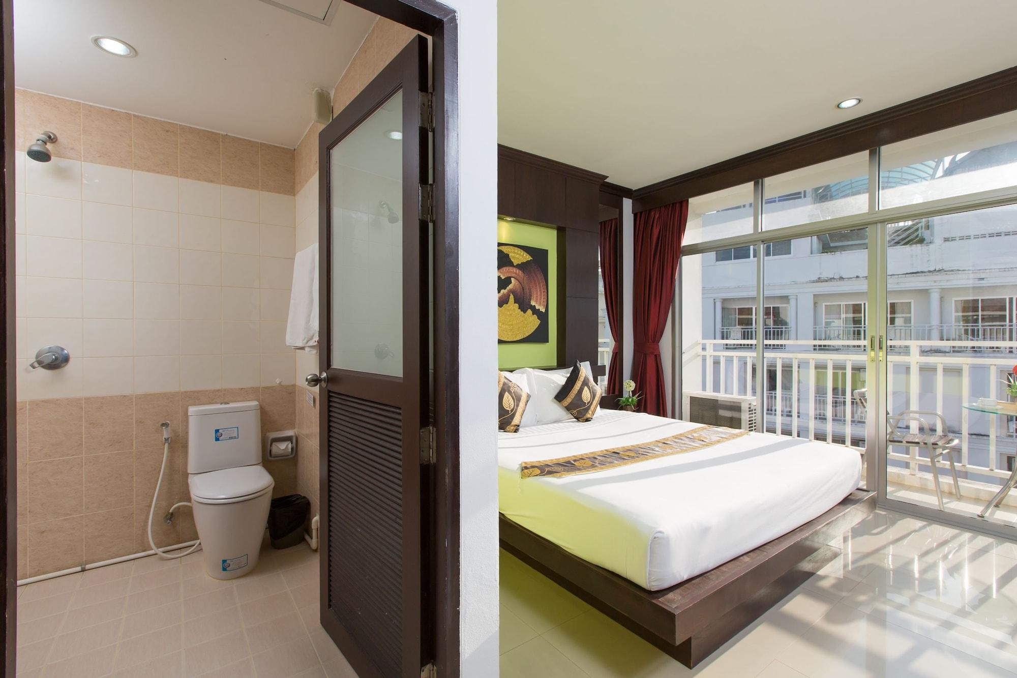 Patong Buri Hotel Exterior foto