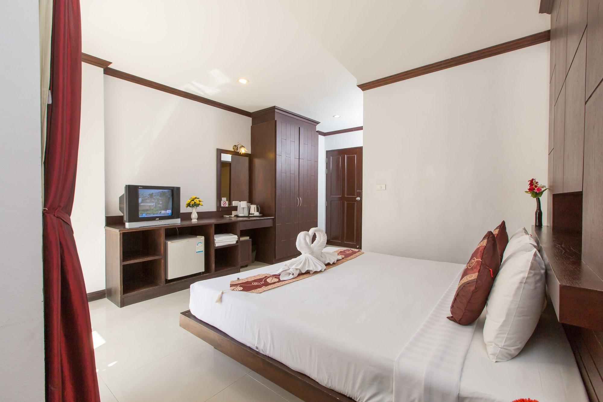 Patong Buri Hotel Exterior foto