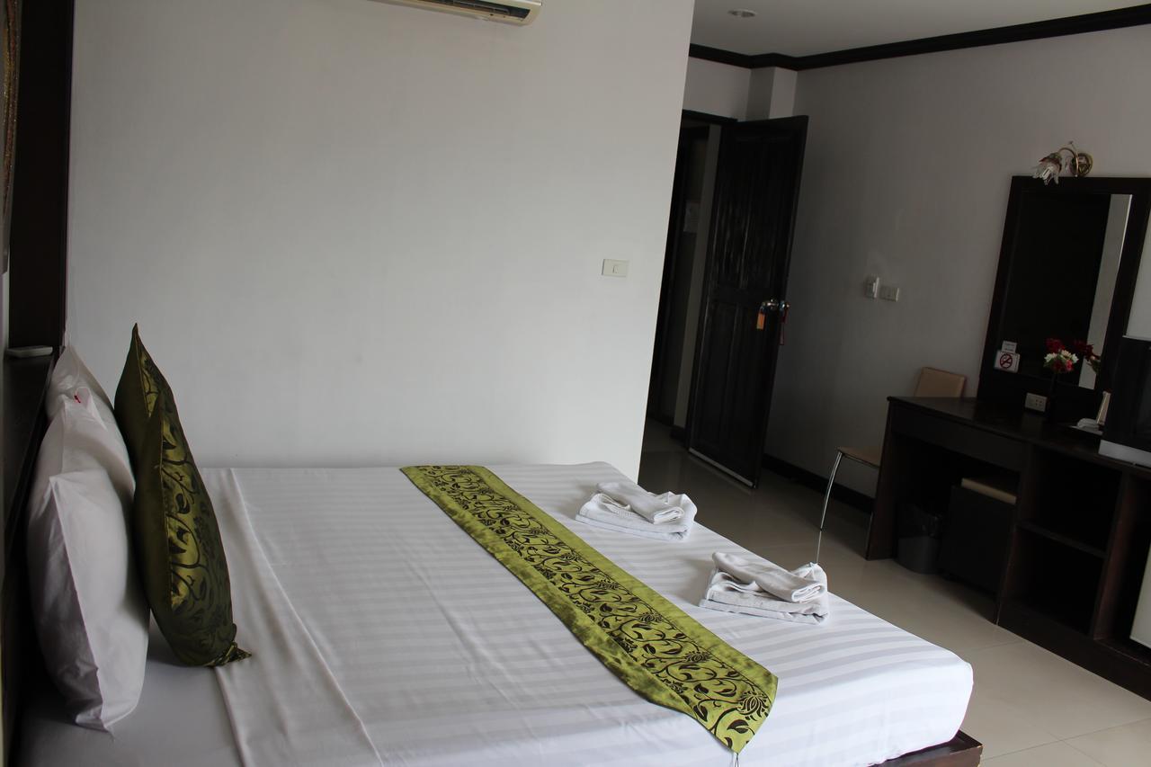 Patong Buri Hotel Exterior foto